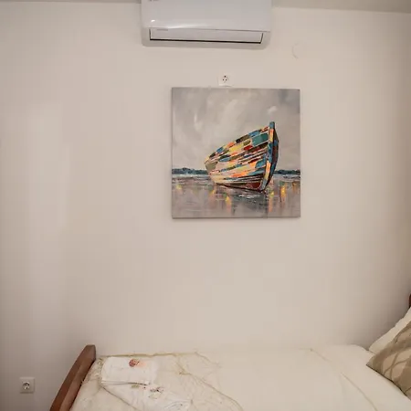 Apartman Pebbles - With Jacuzzi