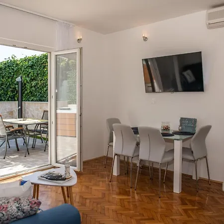 公寓 Pebbles - With Jacuzzi 斯普利特