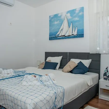 Pebbles - With Jacuzzi 公寓 *