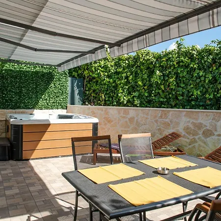 公寓 Pebbles - With Jacuzzi 斯普利特