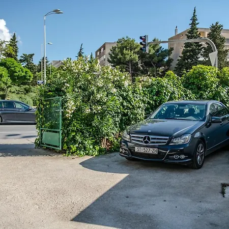 Pebbles - With Jacuzzi * 斯普利特