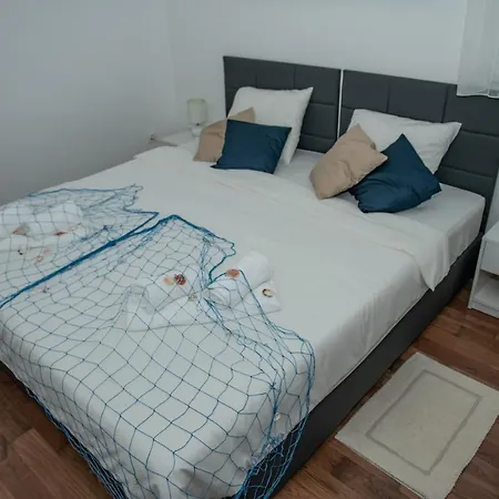 Pebbles - With Jacuzzi 公寓 斯普利特