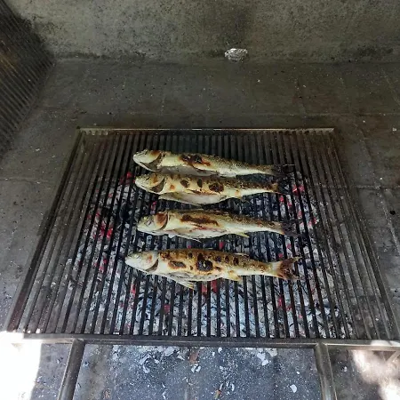 Pebbles - With Jacuzzi *